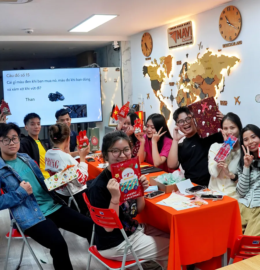 Học viên NAVI Academy vui chơi cùng nhau